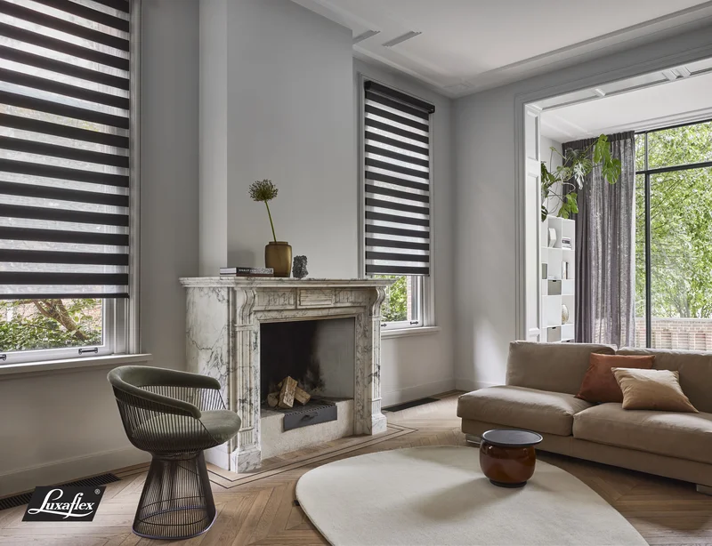 Duo Roller blind detail showing fabric band alignment