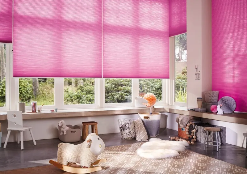 Luxaflex-Translucent-25mm-Duette-with-SmartCord-