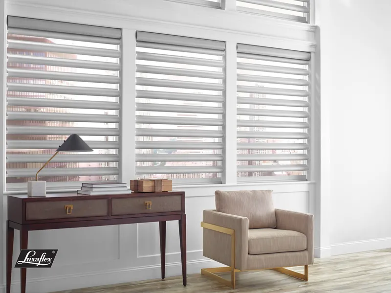 Luxalfex Pirouette in Satin in a Study