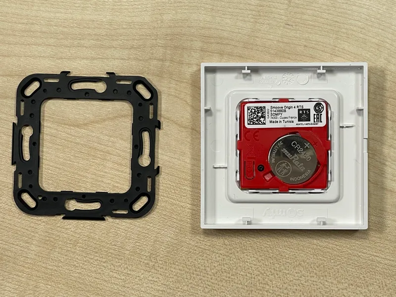 Somfy Smoove 4 (Front & Back) - The Scottish Shutter Company